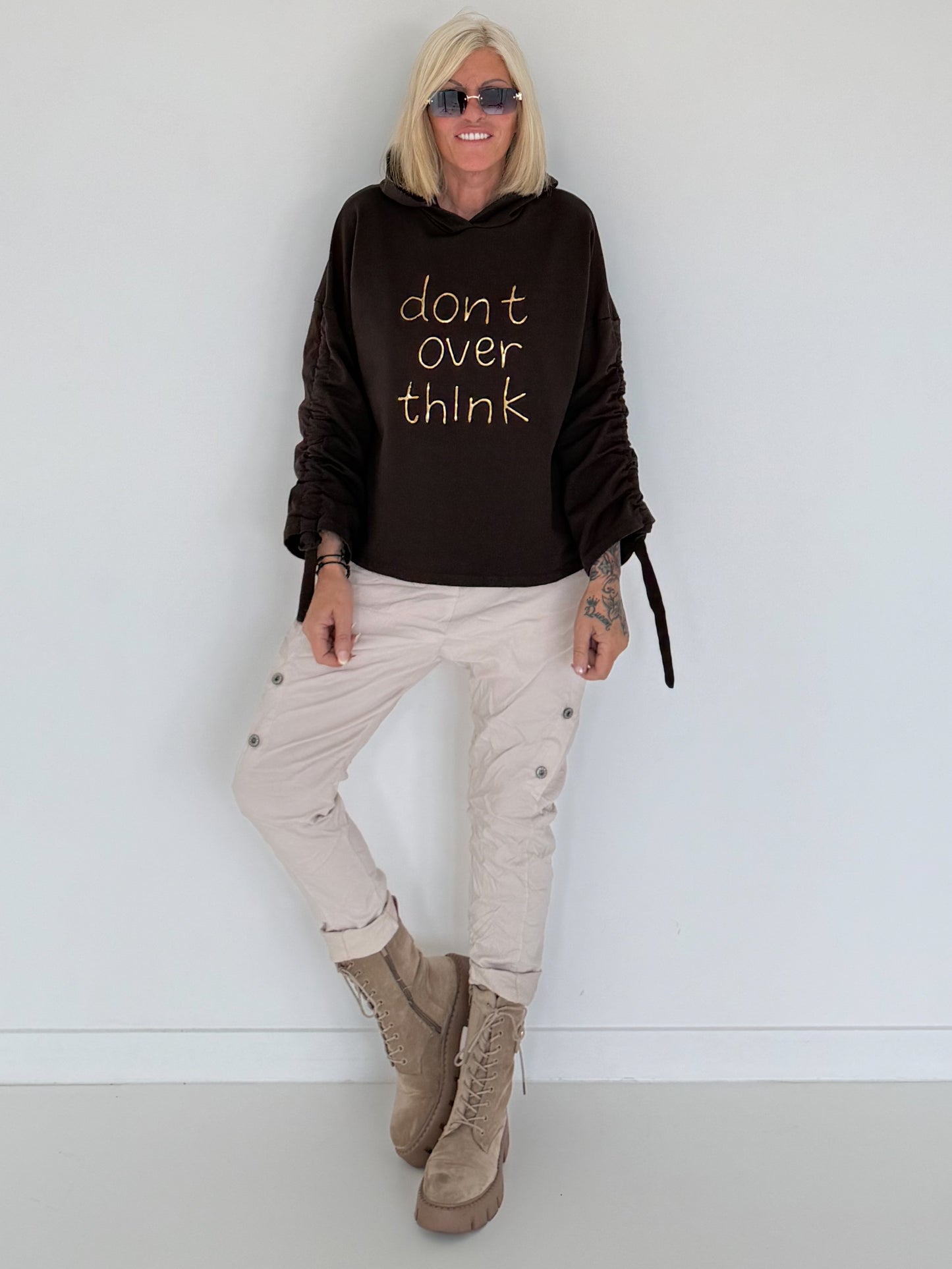Hoodie Don´t Overthink - mokka