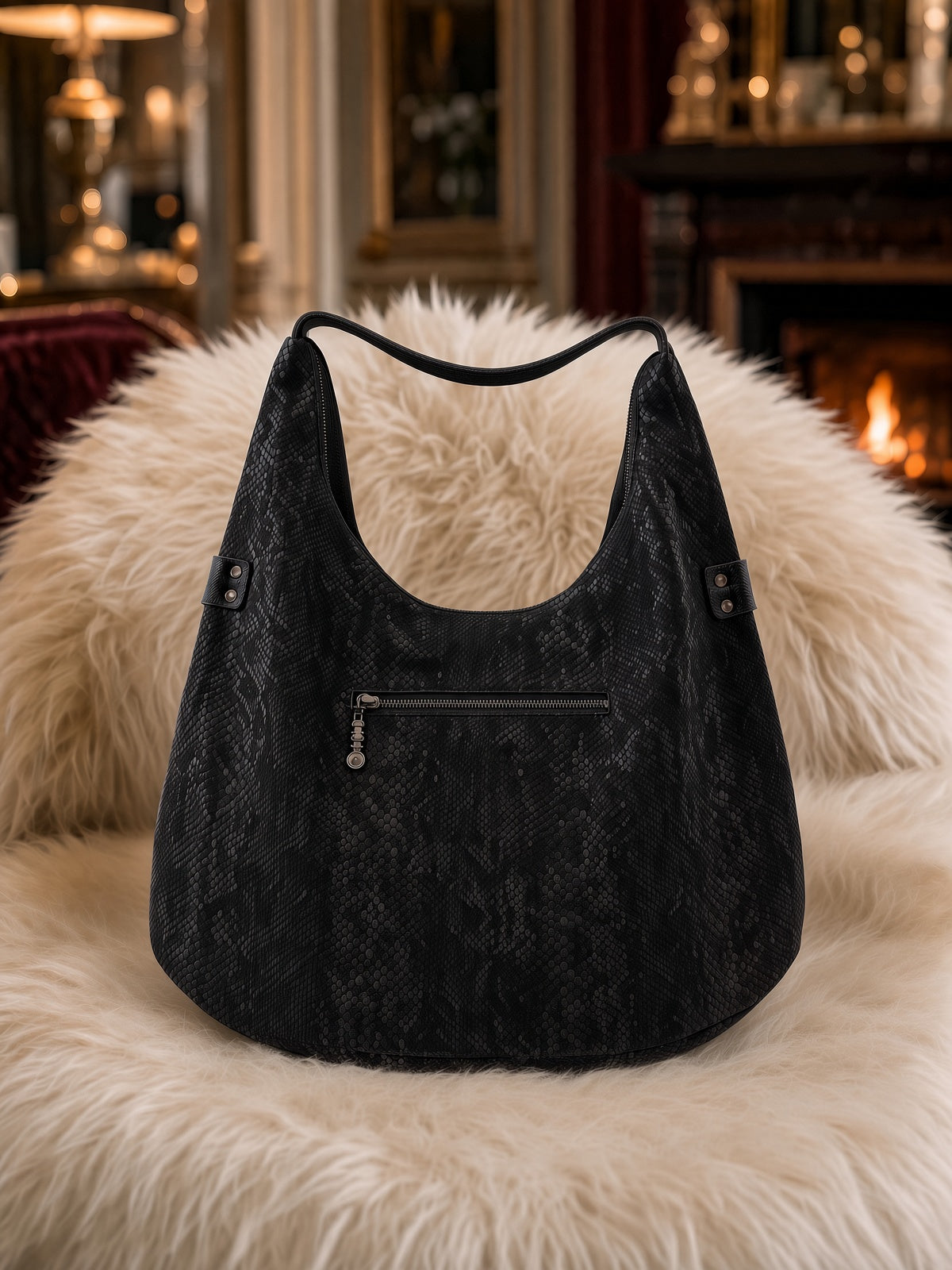 Stylische Tasche mit Strassdetails - schwarz-silber