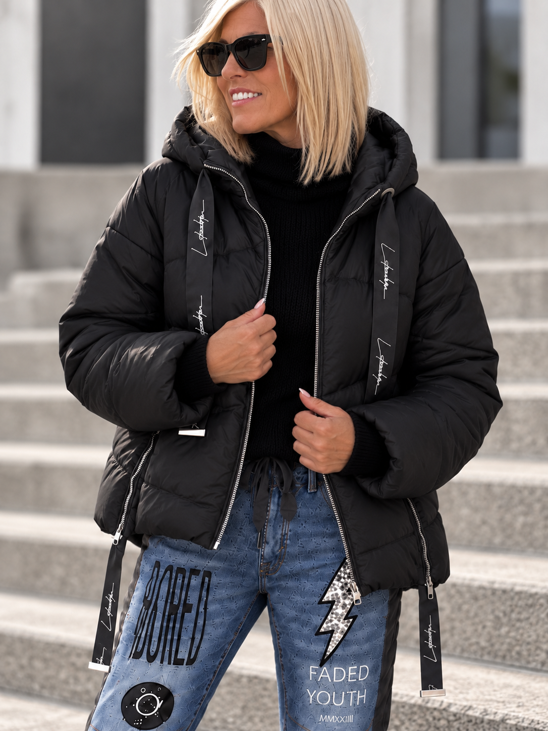 Daunenjacke mit Kapuze - schwarz