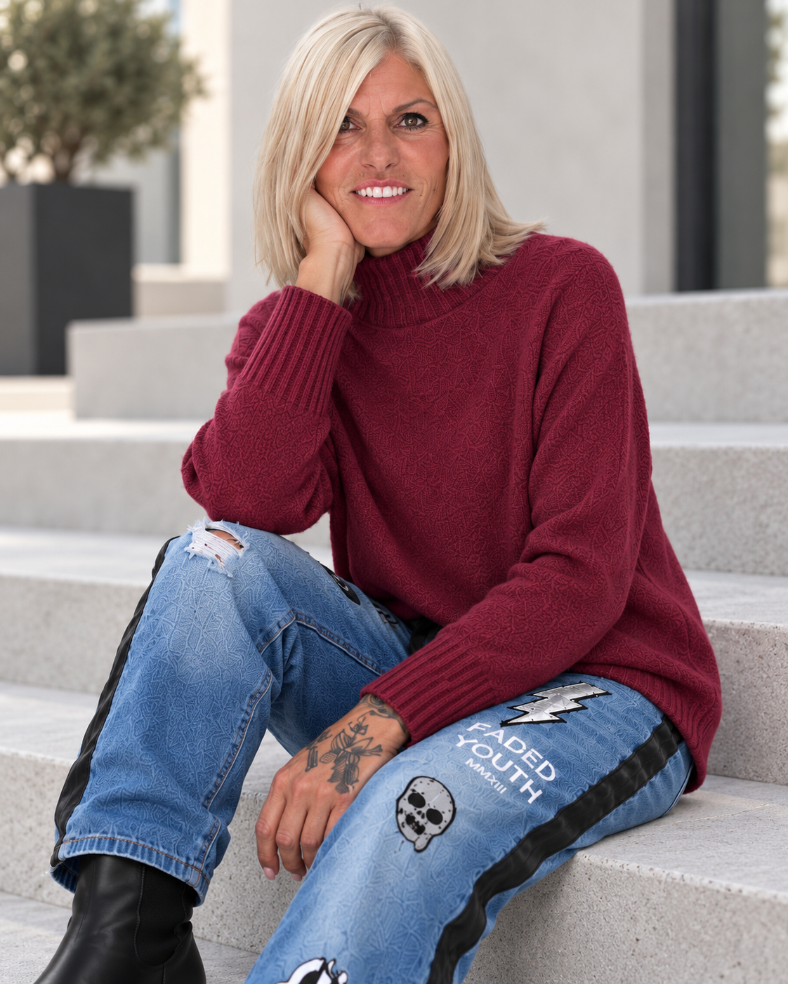 Weicher Pullover mit Stehkragen - burgundi