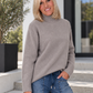 Weicher Pullover mit Stehkragen - taupe