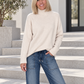 Weicher Pullover mit Stehkragen - beige