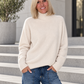 Weicher Pullover mit Stehkragen - beige