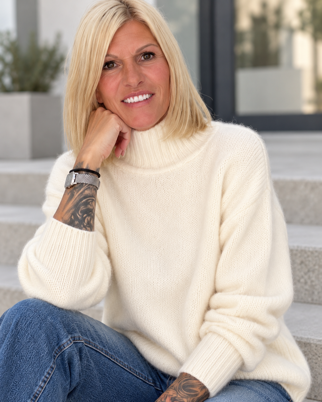 Weicher Pullover mit Stehkragen - creme