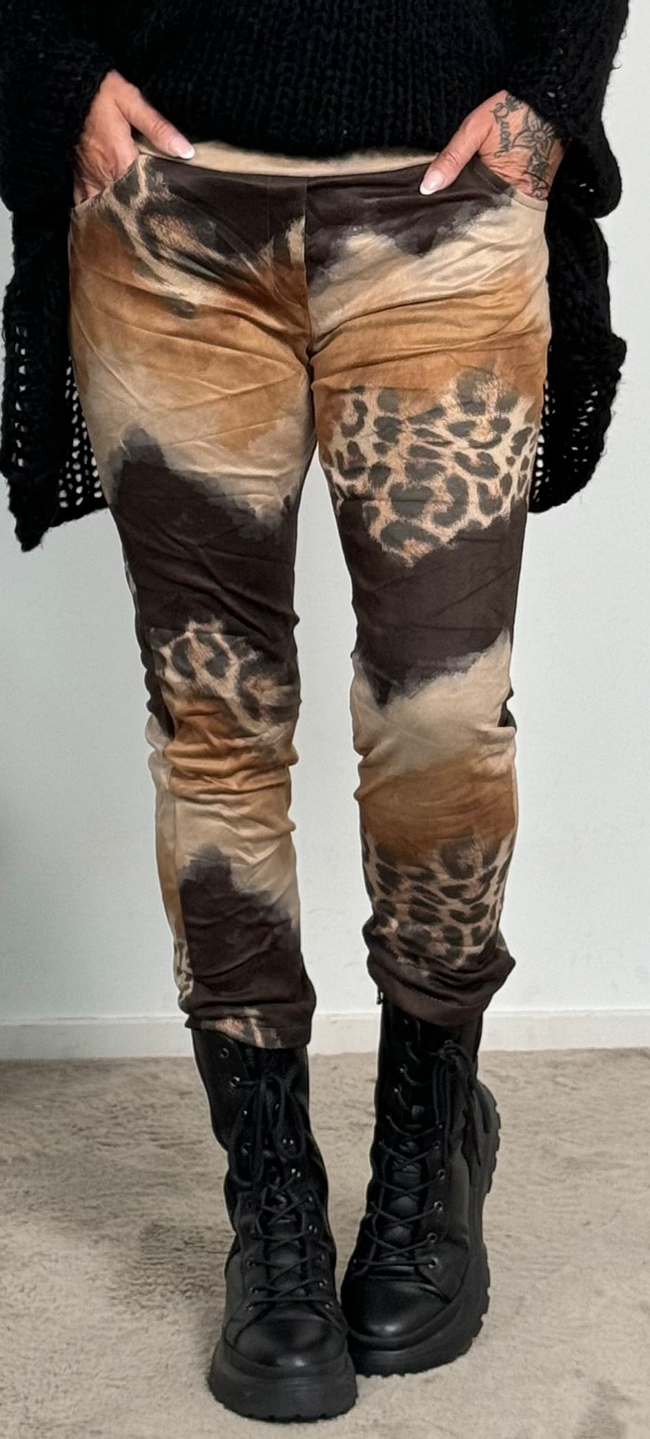 Washed leather pants "Africa" ​​- black-multi-coloured