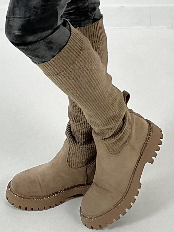 Chucky Sock Boot model "Snug" - beige