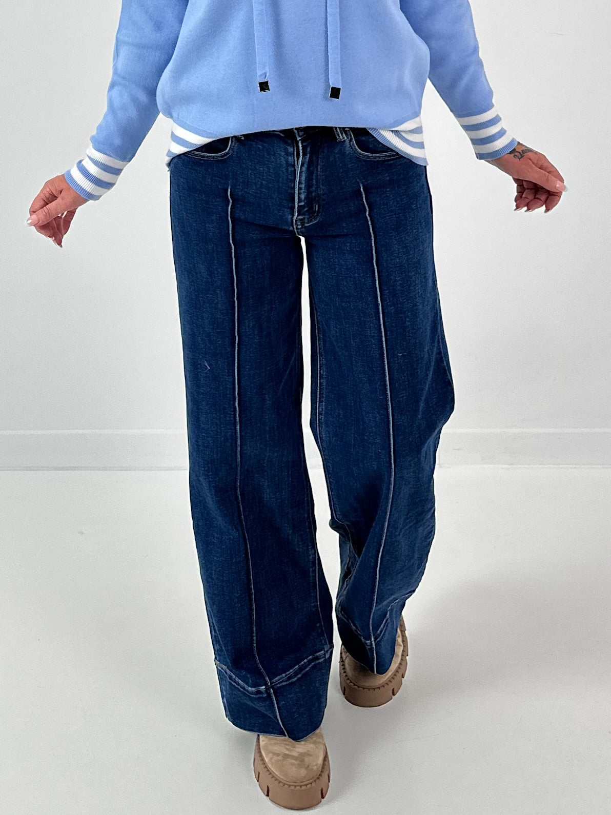 Wide-leg jeans model "Melly" - denim