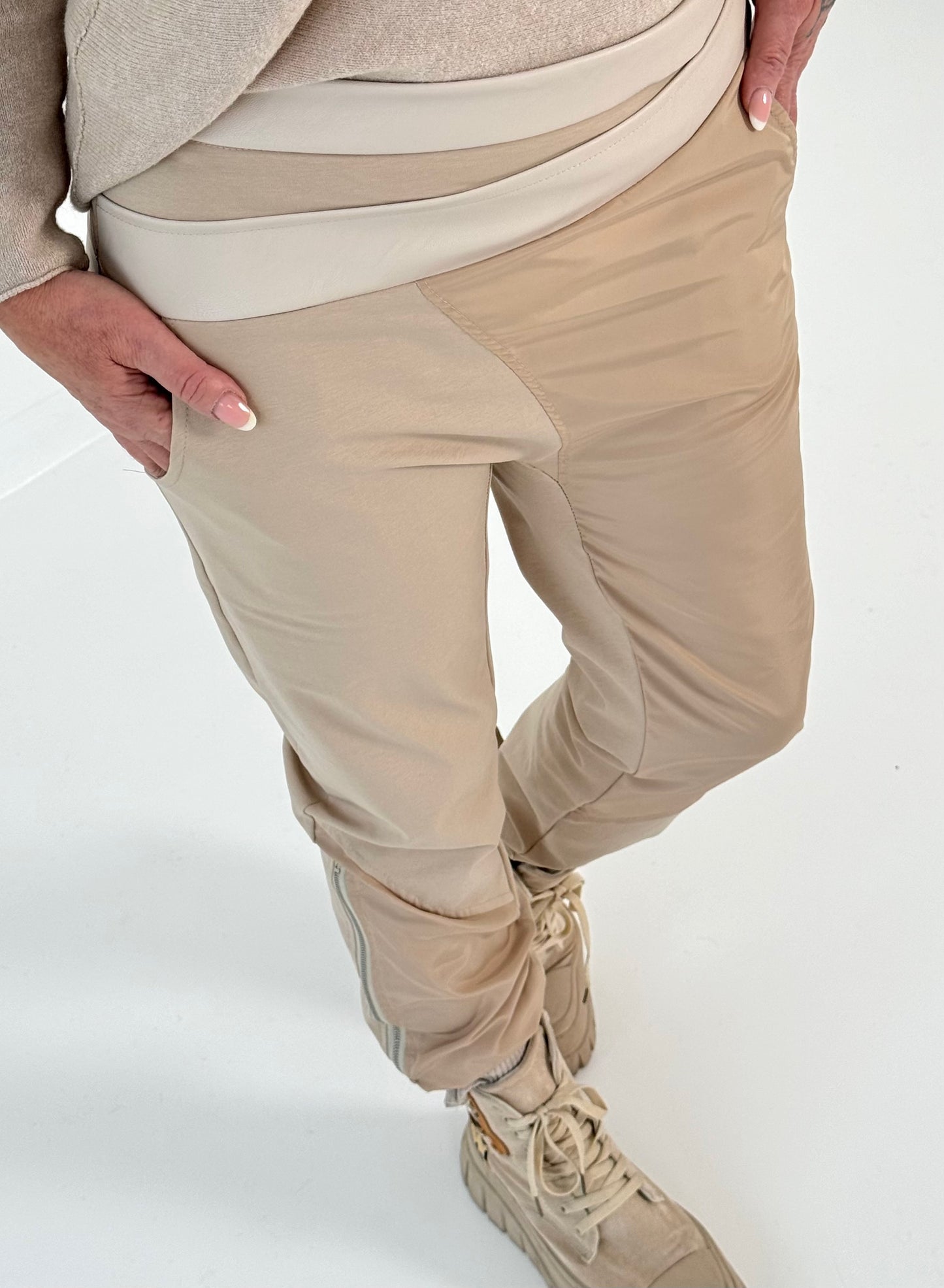 Pants in a sophisticated material mix model "Joy" - beige (available from approx. 19.12.24)