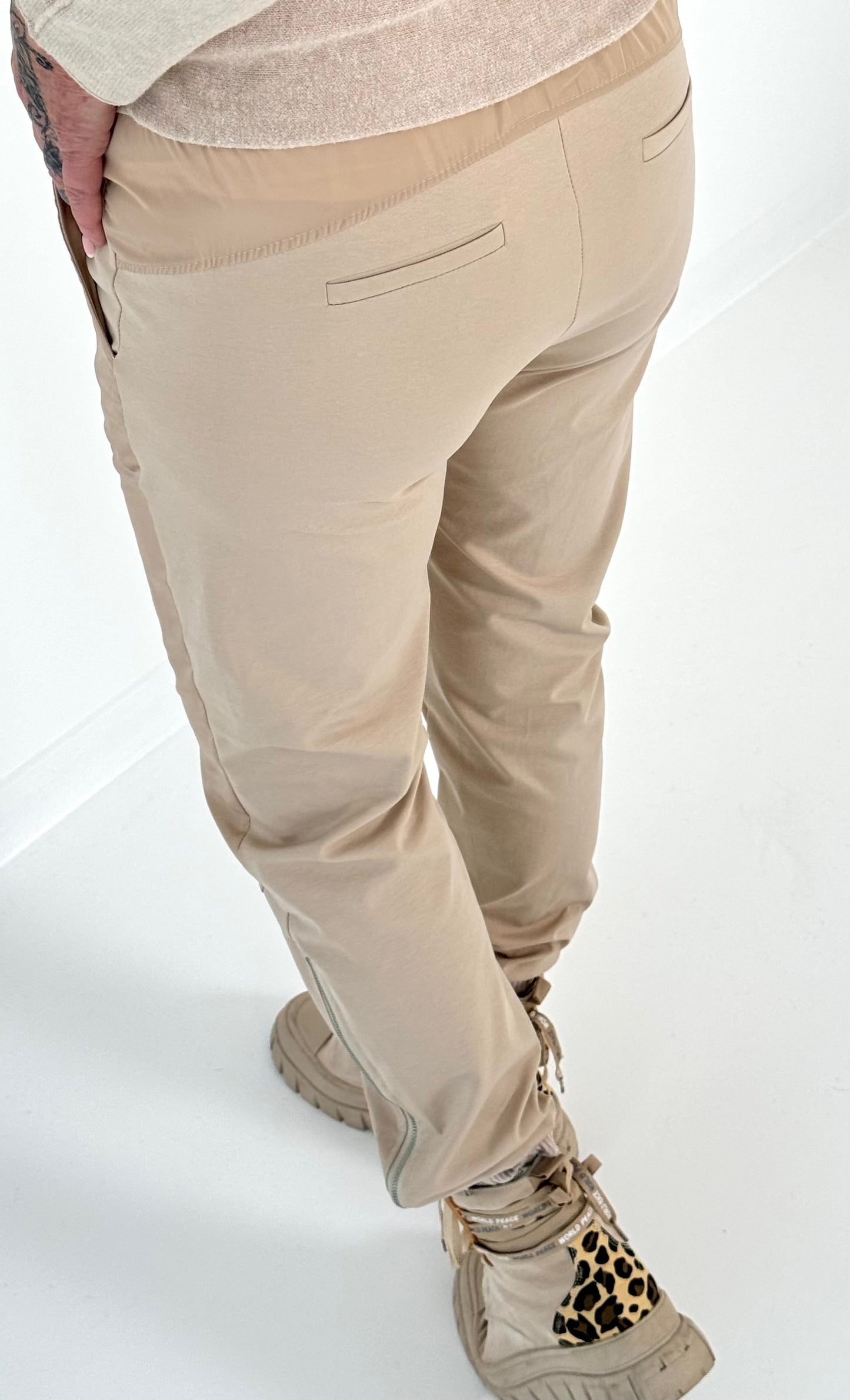 Pants in a sophisticated material mix model "Joy" - beige (available from approx. 19.12.24)