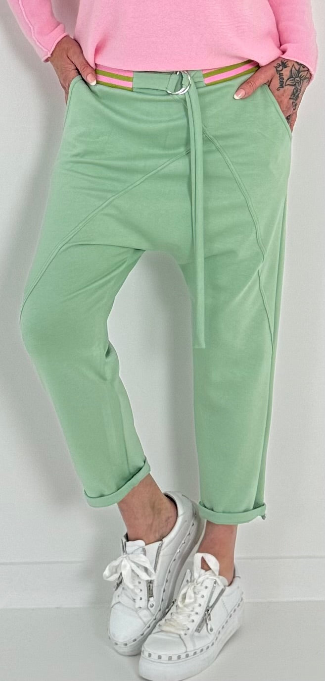 Baggy broek met tweekleurige tailleband model "Spring Time" - limegroen