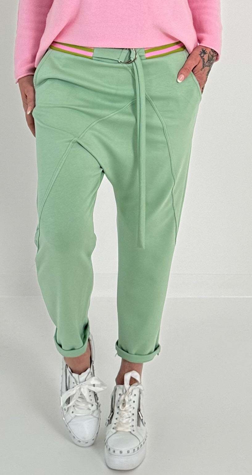 Baggy broek met tweekleurige tailleband model "Spring Time" - limegroen