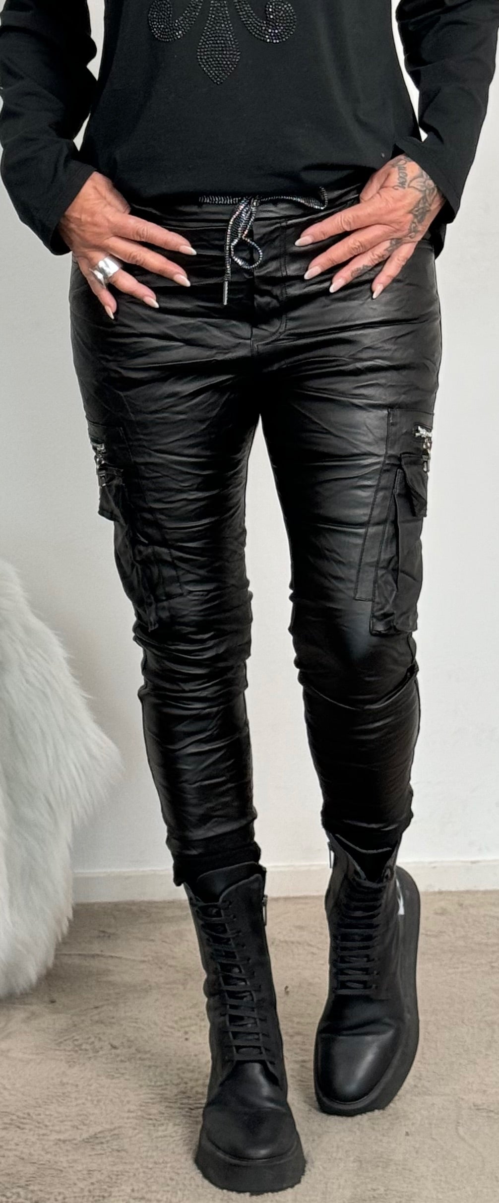 Imitation leather trousers with side cargo pockets "Lora" - black