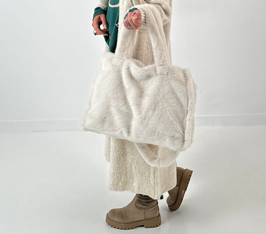 Bonttas model “Furry Whisper” - ecru