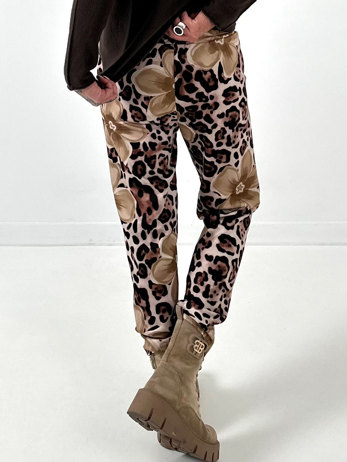 Pants model "Wild Blossom" - taupe-multicolored