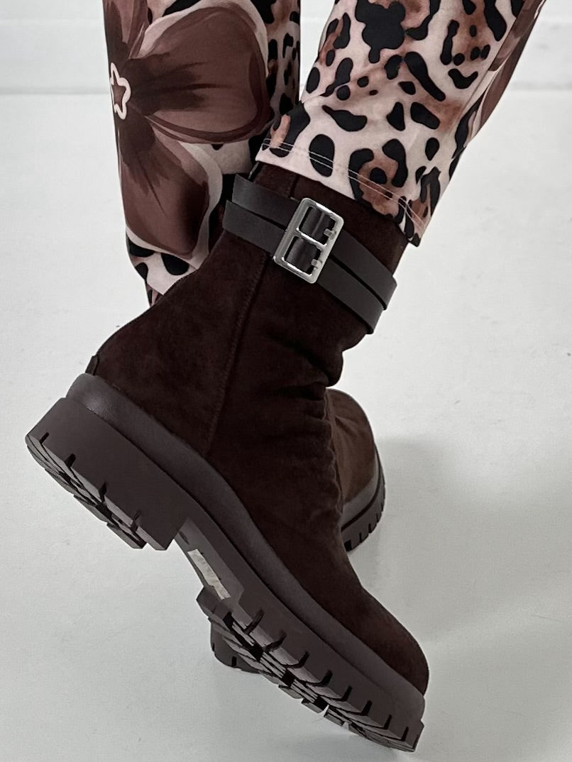Bootie model "Buckle" - chocolate