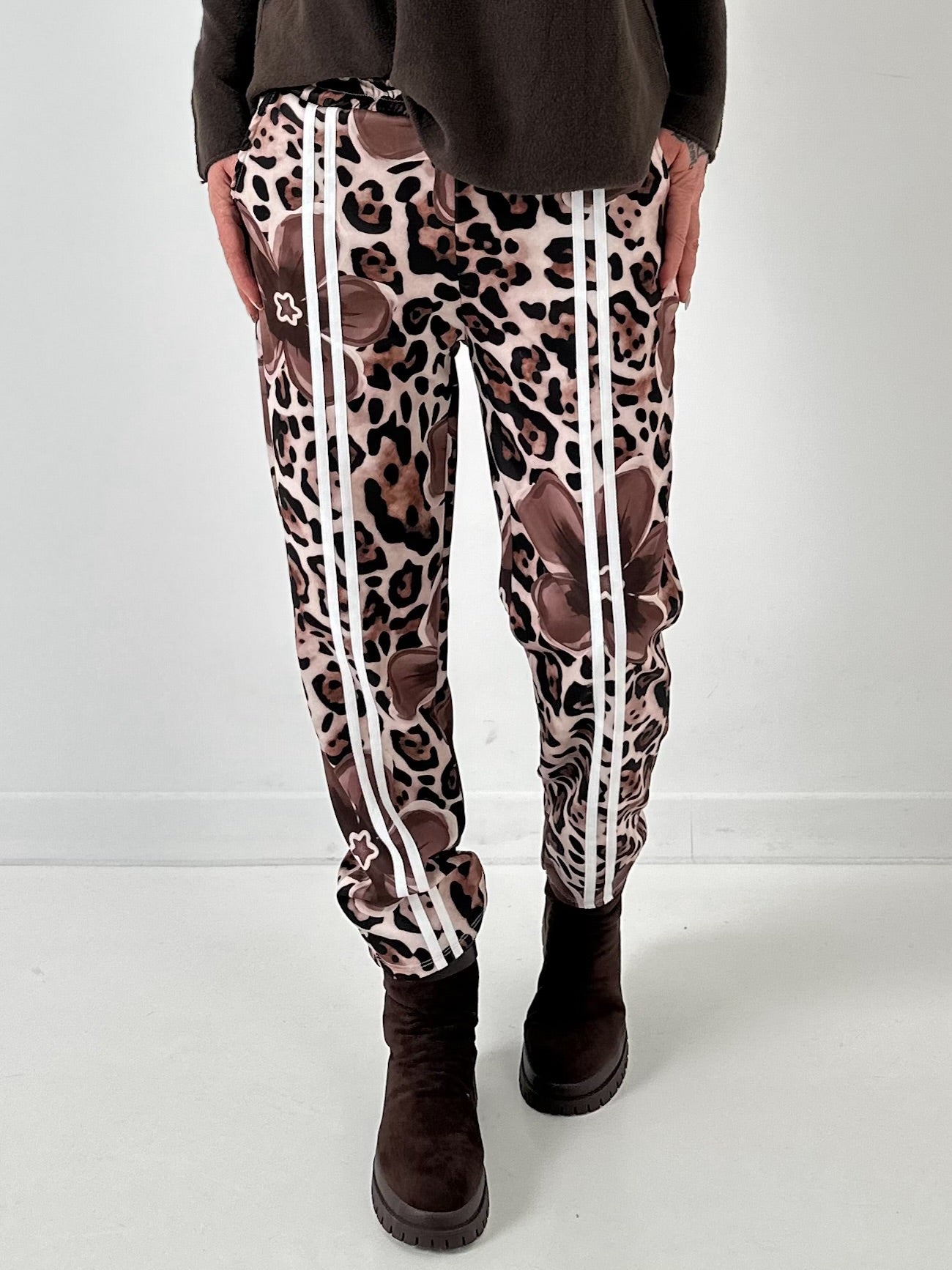 Pants model "Wild Blossom" - chocolate-multicolored