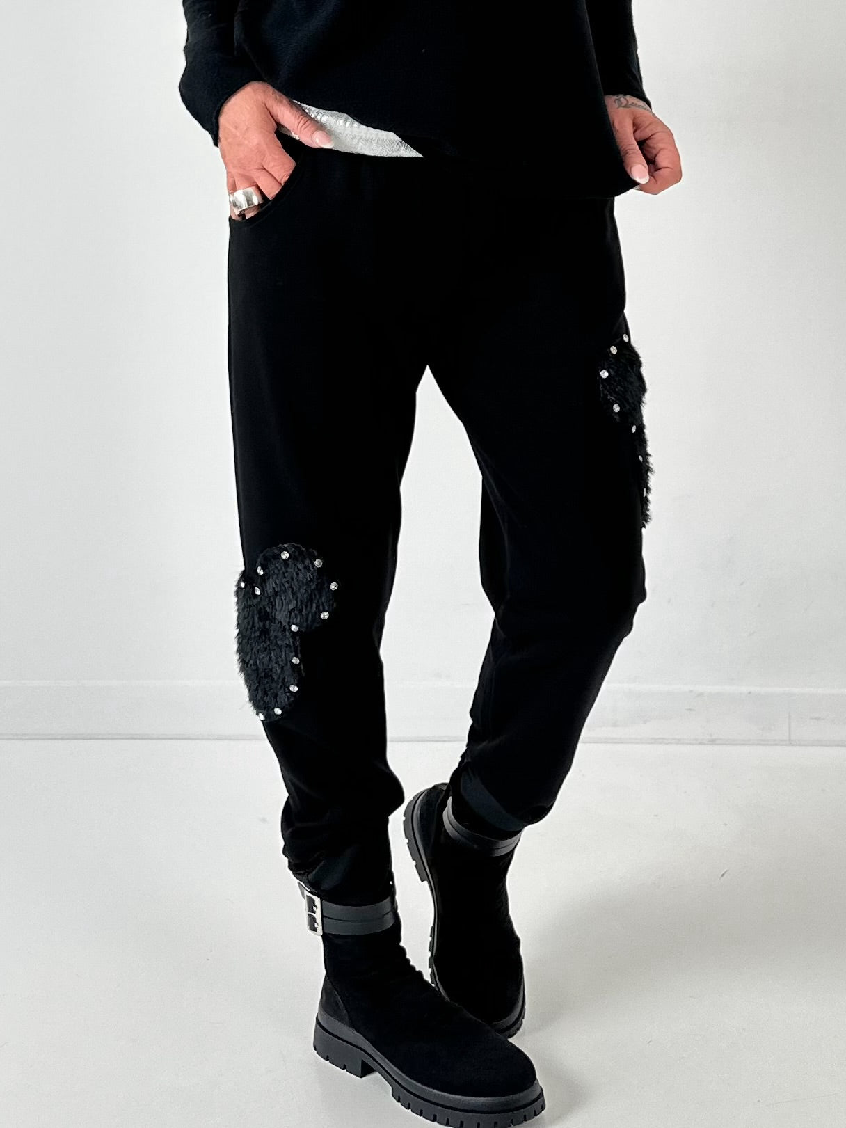 Pants model "Furry Patch" - black