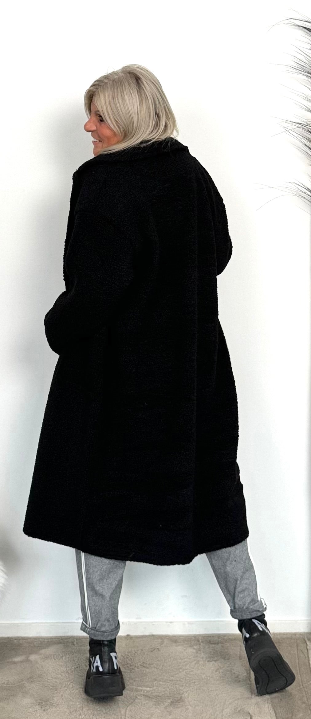 Coat "Feel Good" - black