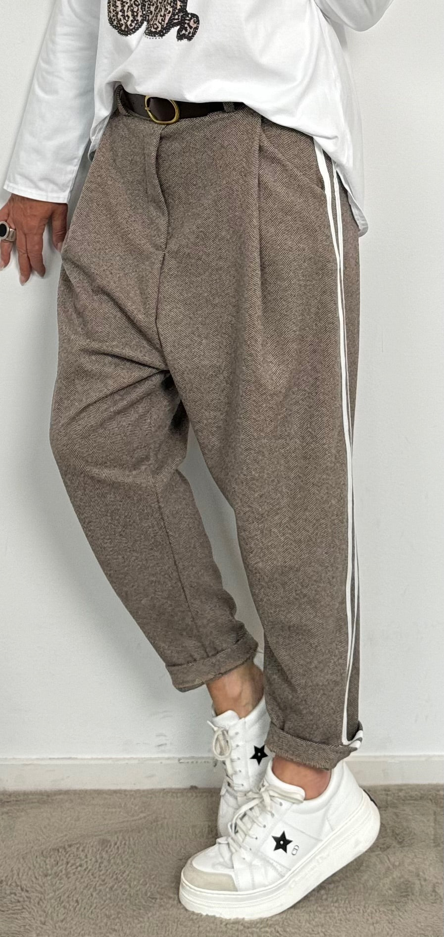 Baggy pants with side stripes "Rony" - chocolate (delivery date approx. October 8, 2024)