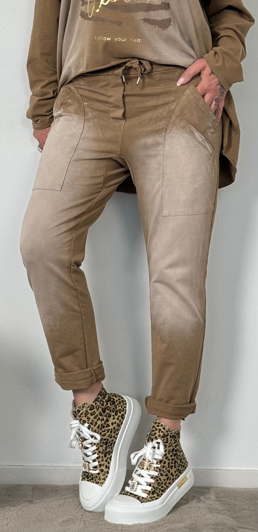 Sweatshirt pants with large patch pockets "Alva" - camel