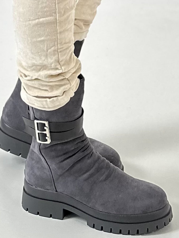 Bootie model "Buckle" - anthracite