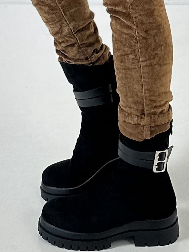 Bootie model "Buckle" - black