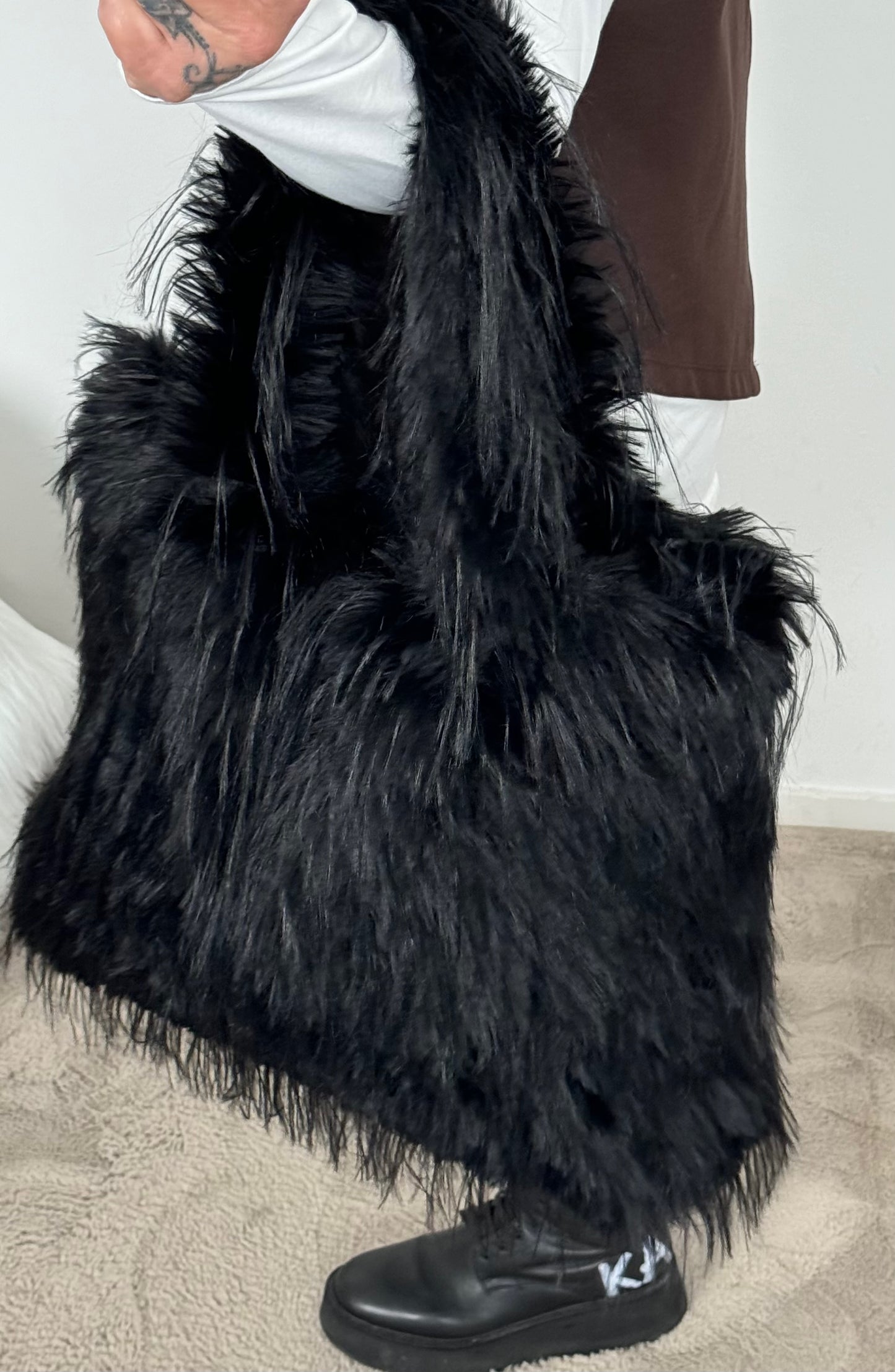 XXL fur bag "Nika" - black