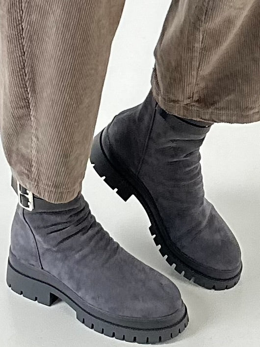 Bootie model "Buckle" - anthracite