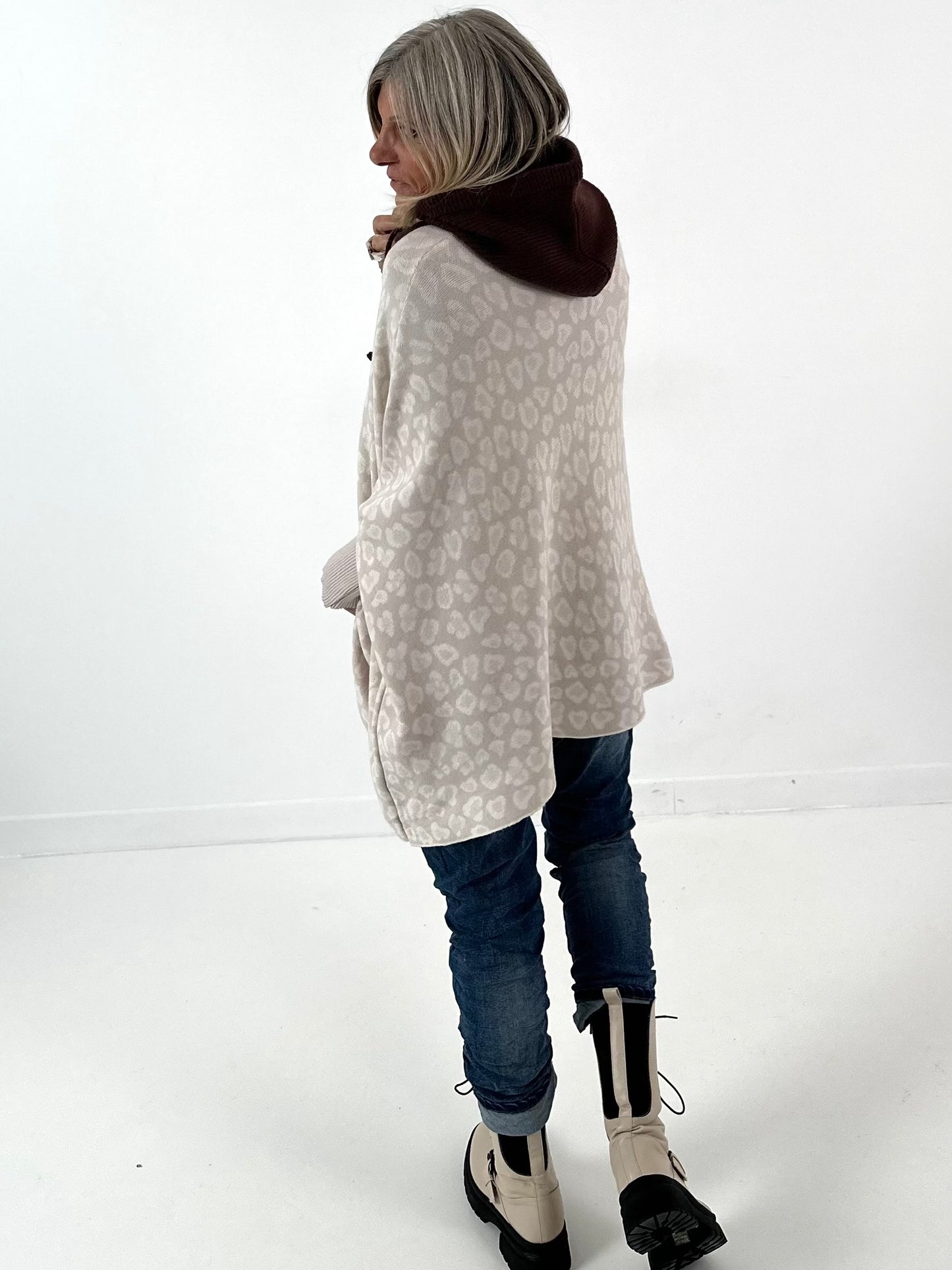 Hoed model "Lunacove" - ​​mokka