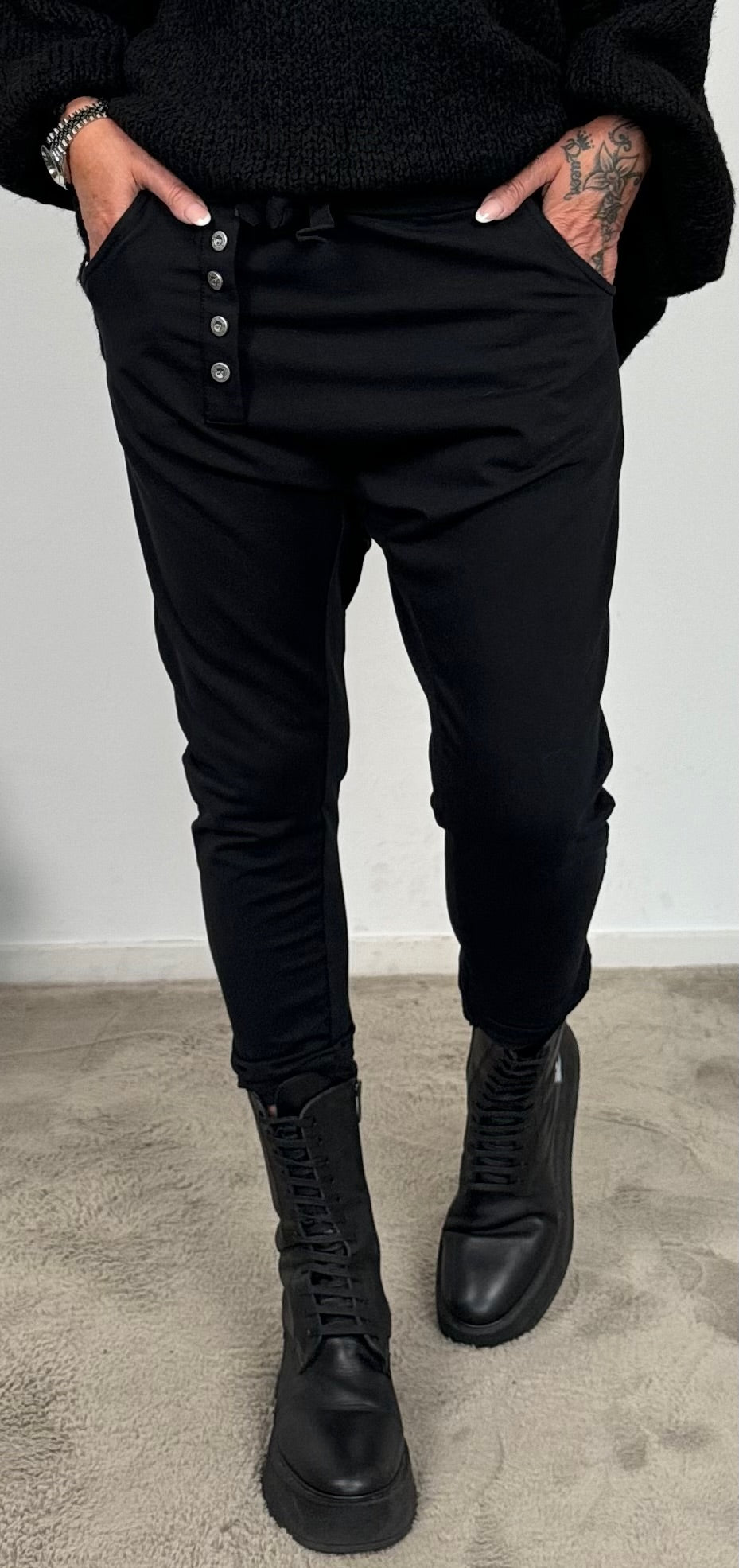 Baggy pants "Chrissy" - black