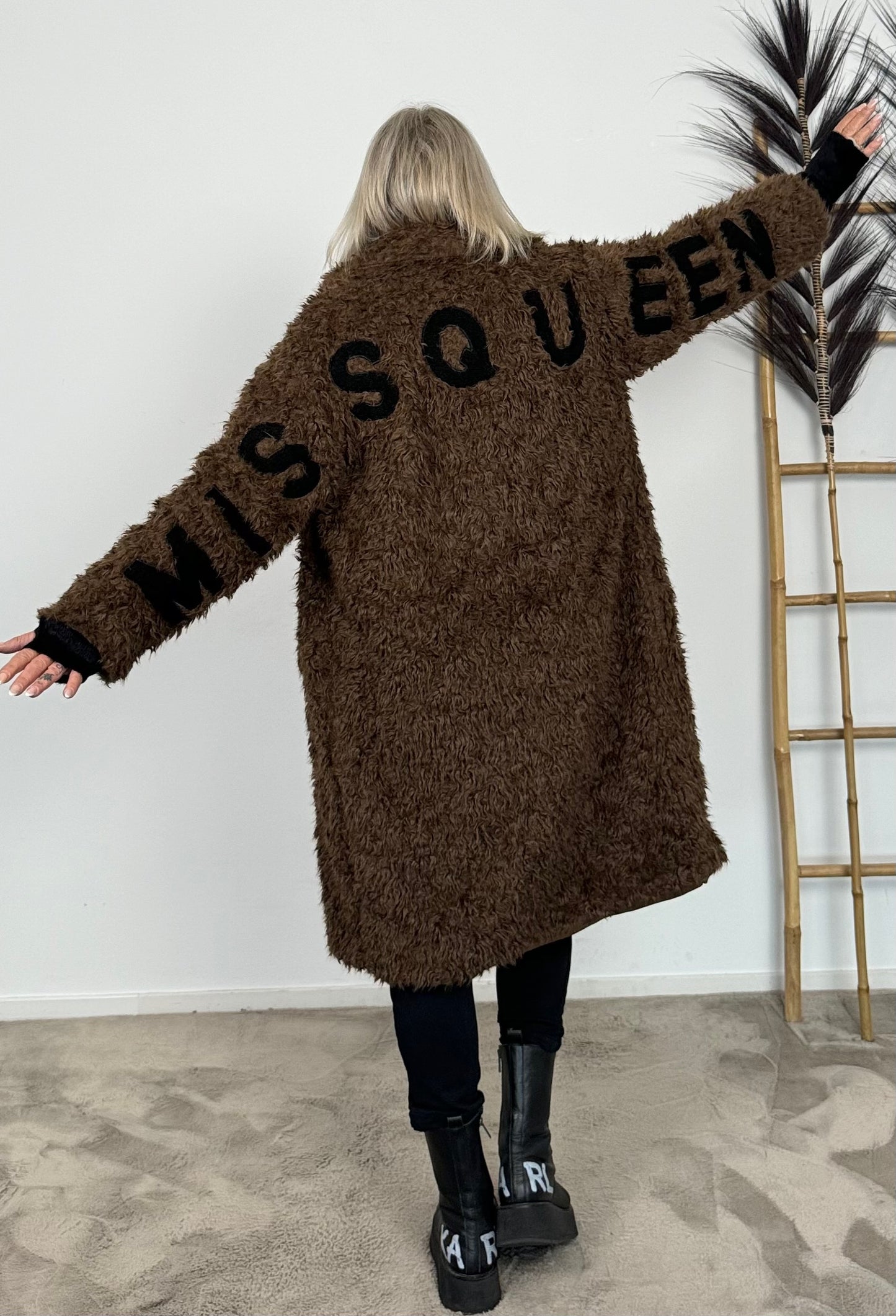 coat "Miss Queen" - chocolate