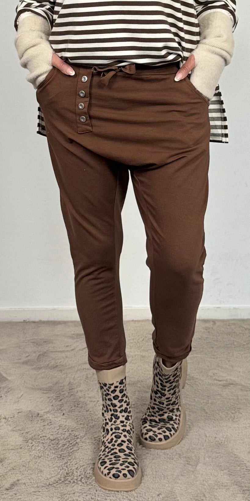 Baggy pants "Chrissy" - chocolate