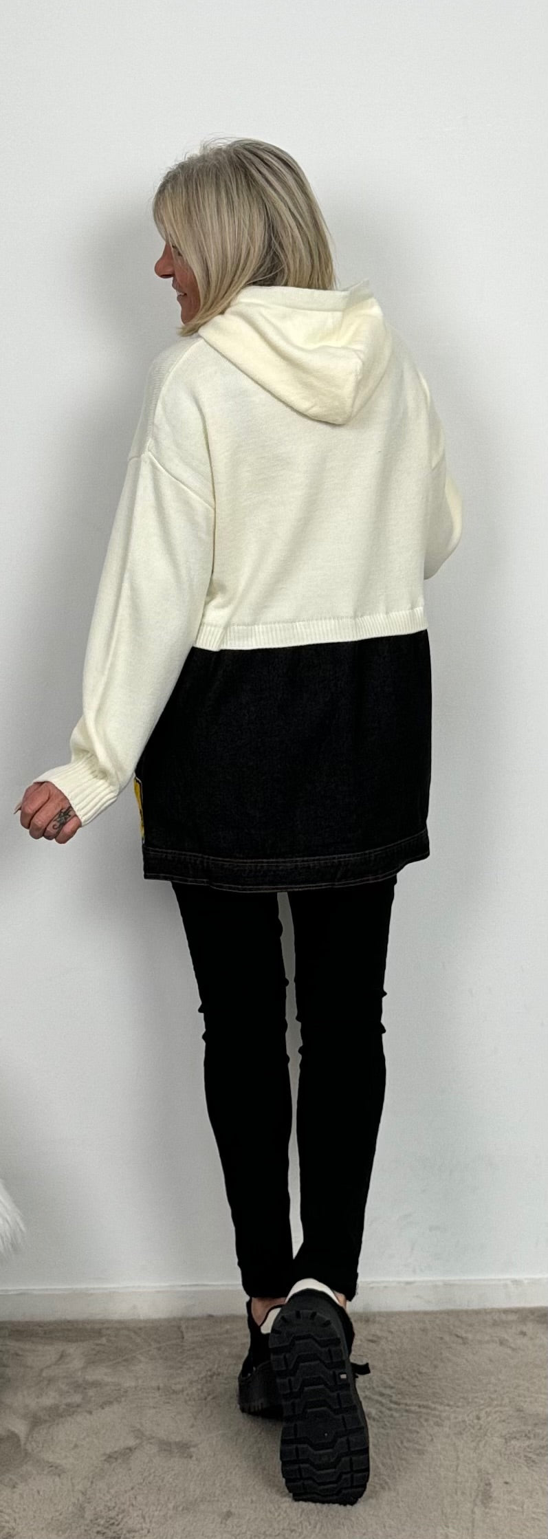 Knitted hoodie with jeans "Stay" - ecru