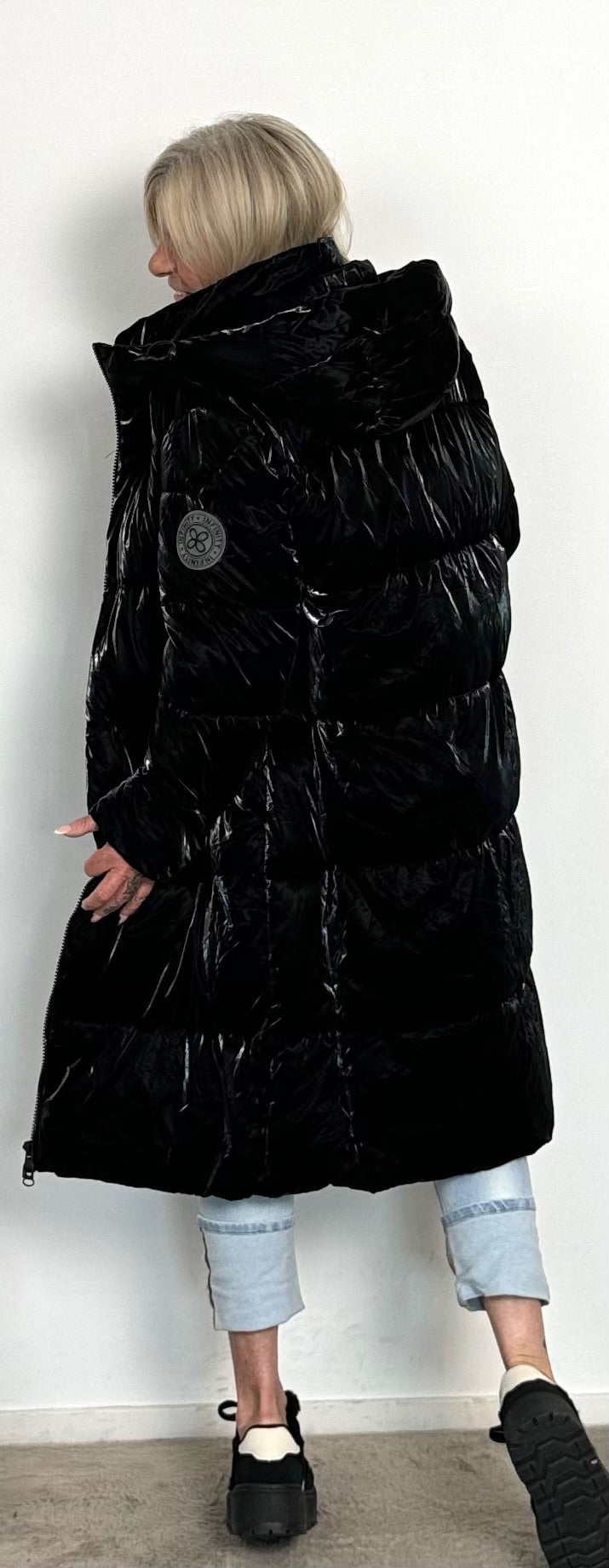 Quilted coat "Infinity" - black