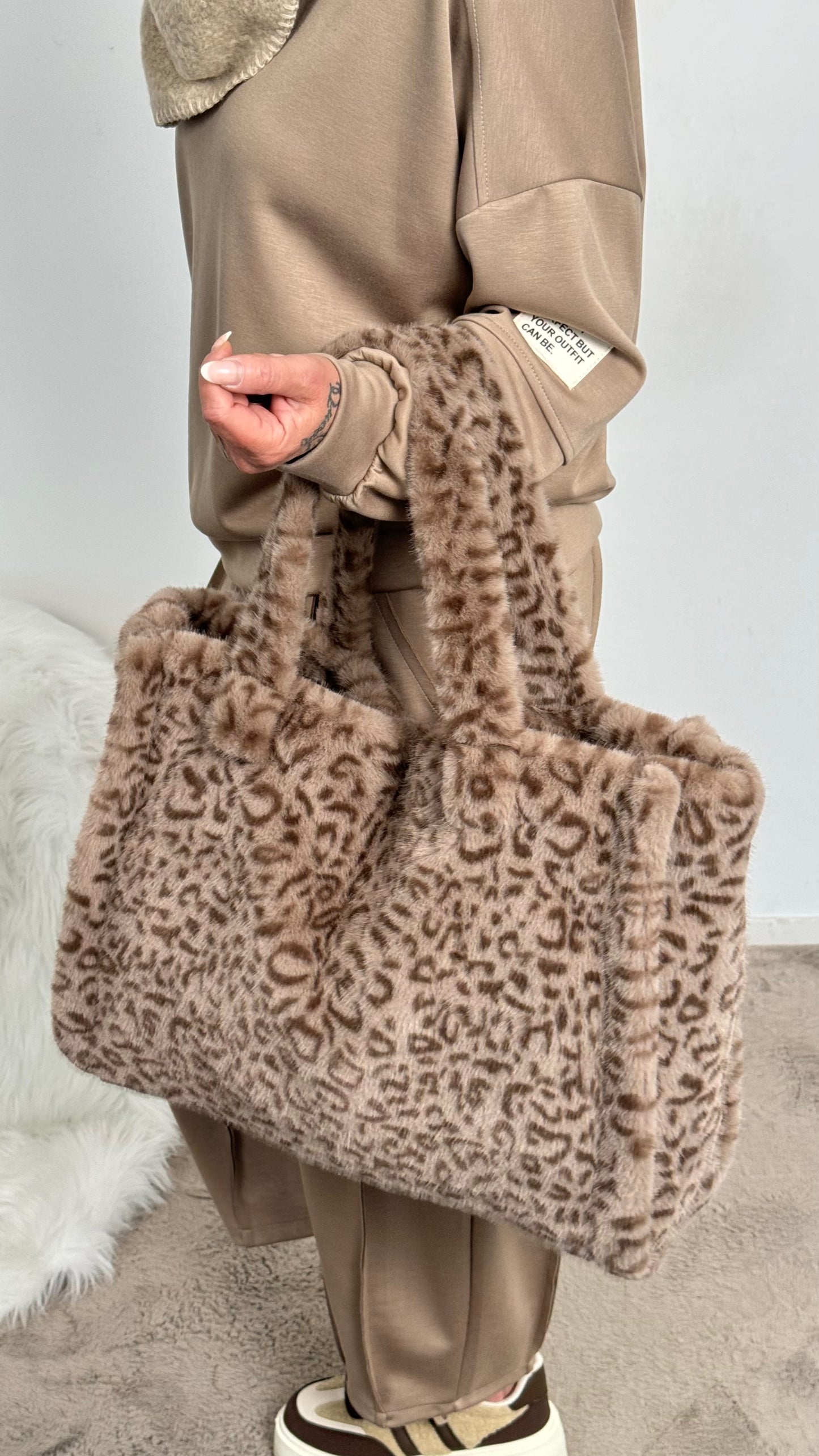 fur bag "London" - taupe-leo