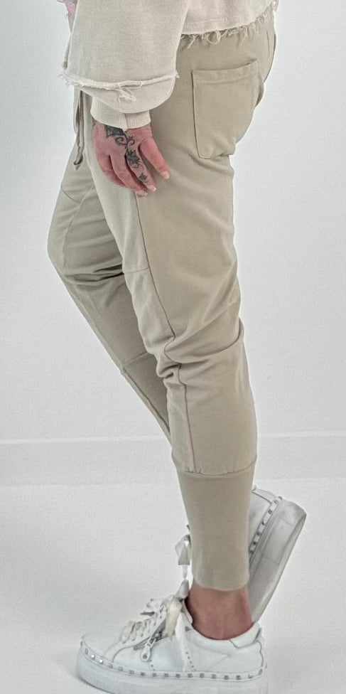 Wijde broek model "Kira" - beige