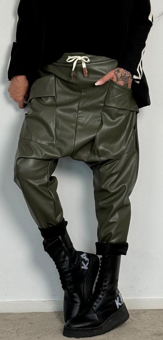 Imitation leather baggy trousers "Gorgina" - olive