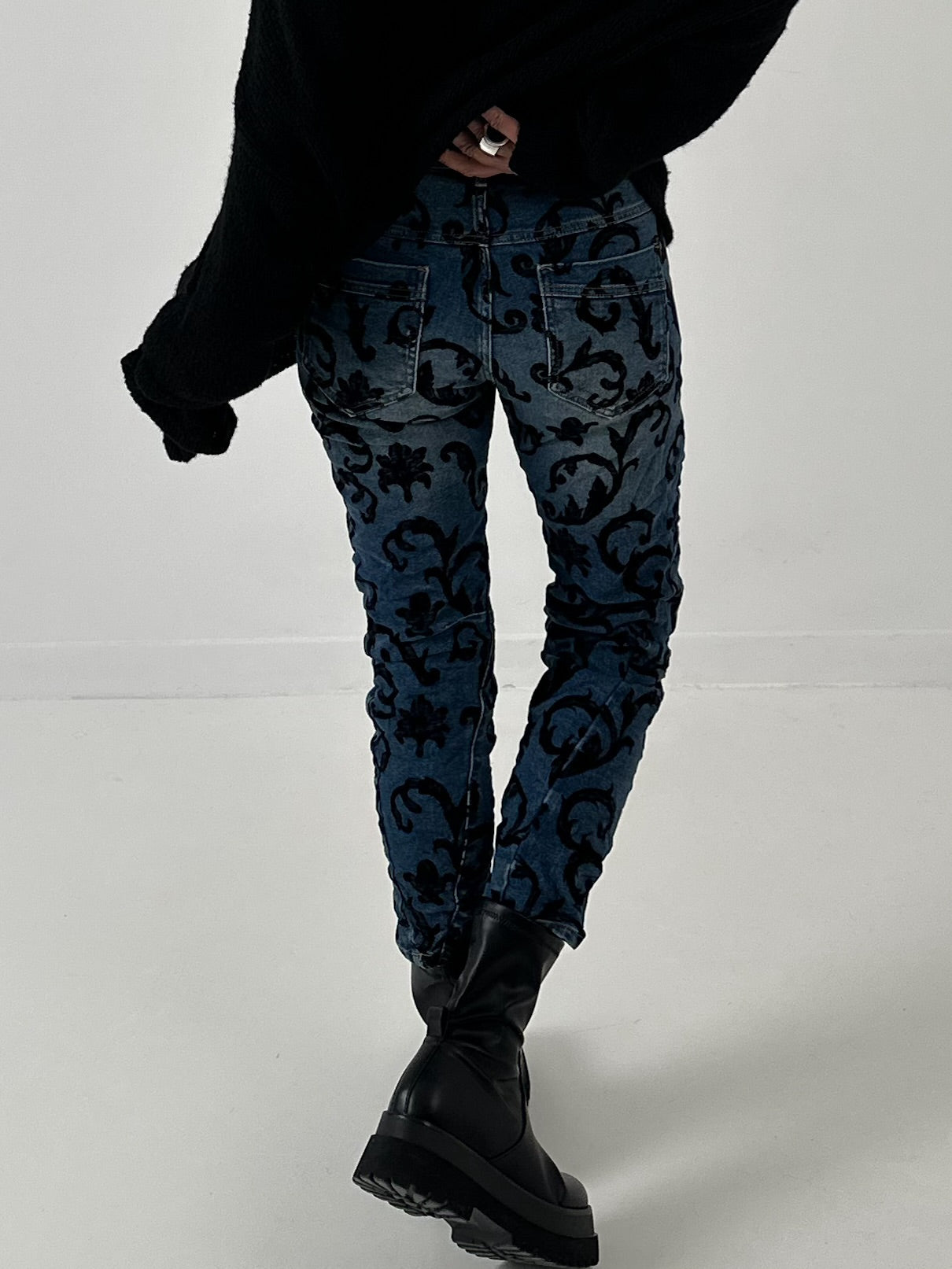 Jeansmodel "Arabesque" - denimzwart