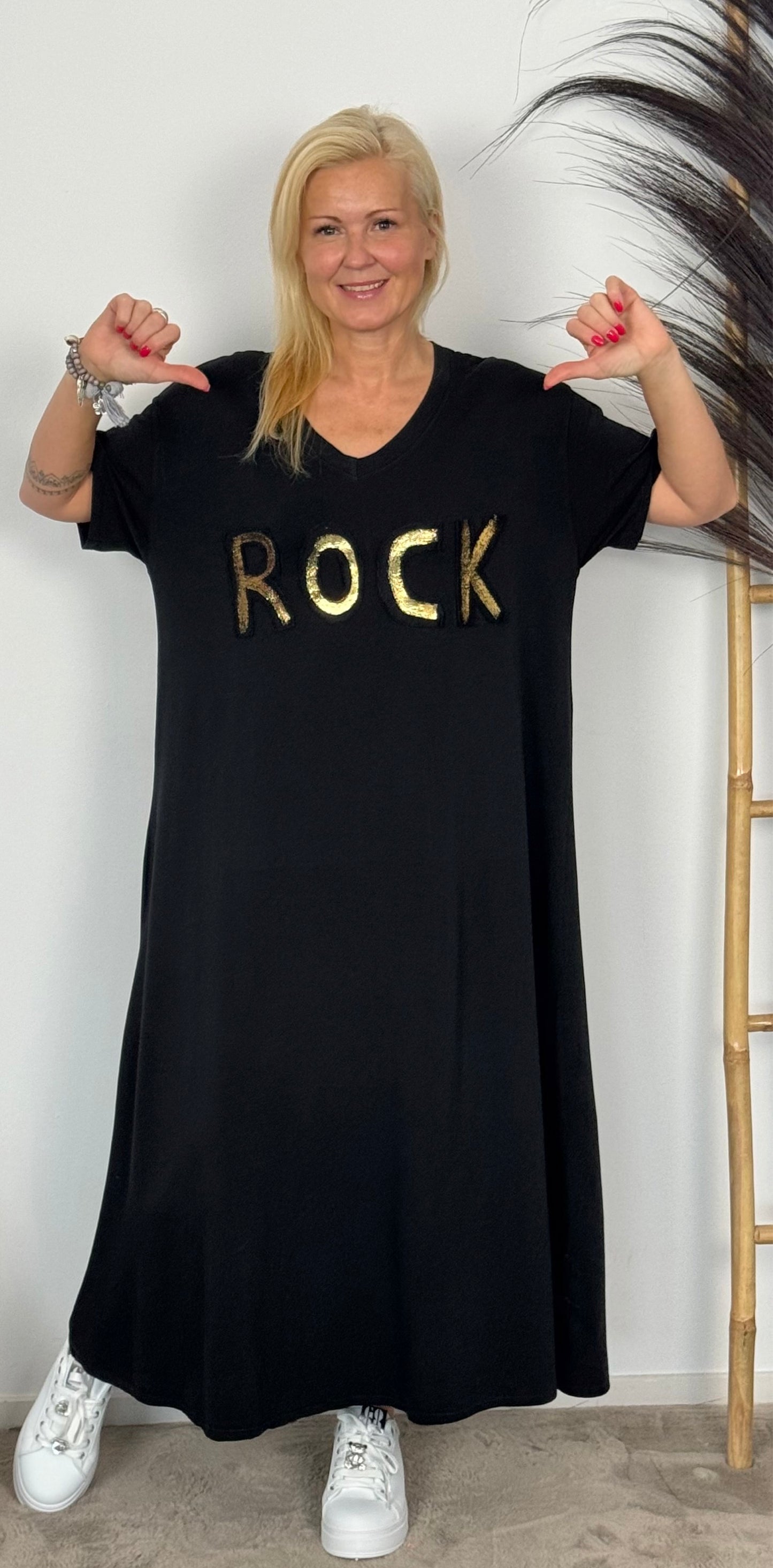 T-shirt dress "Diana" - black