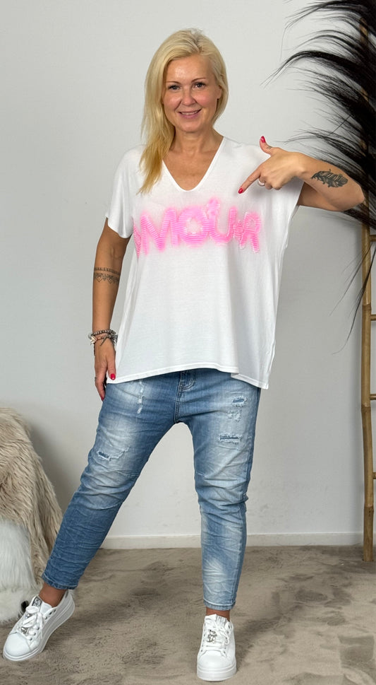 Shirt mit besprühtem 3-D Druck "Amour" - weiss-pink