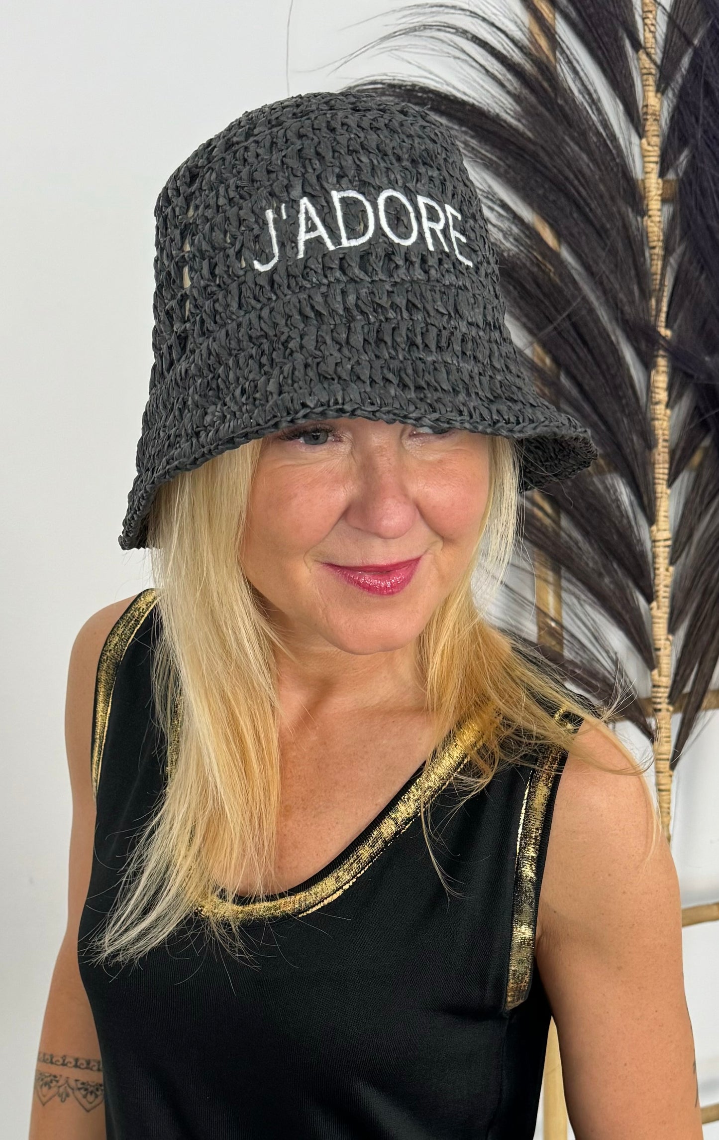 Crocheted fisherman's hat J'adore - black