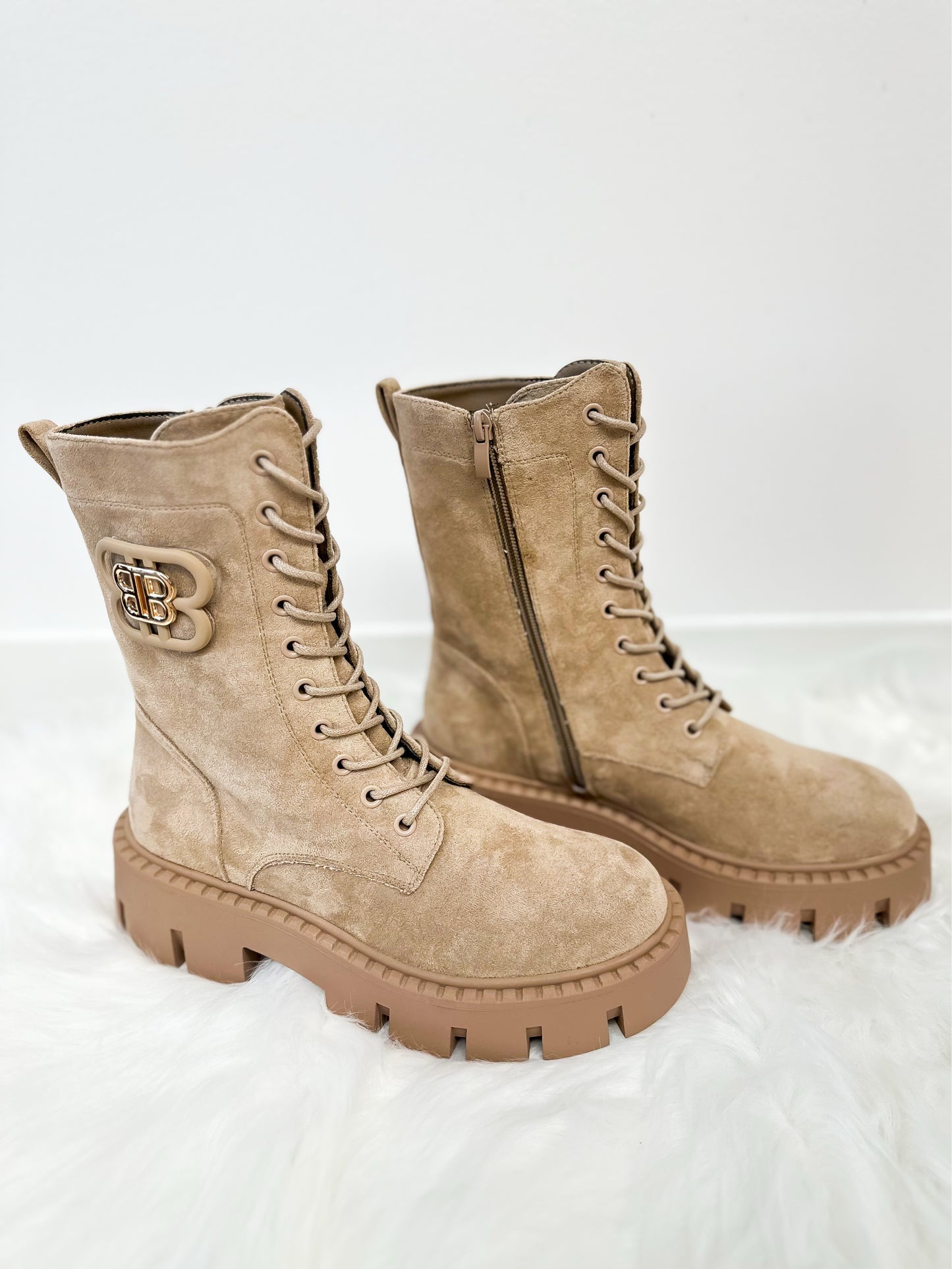 Bootie model "Bold Track" - beige
