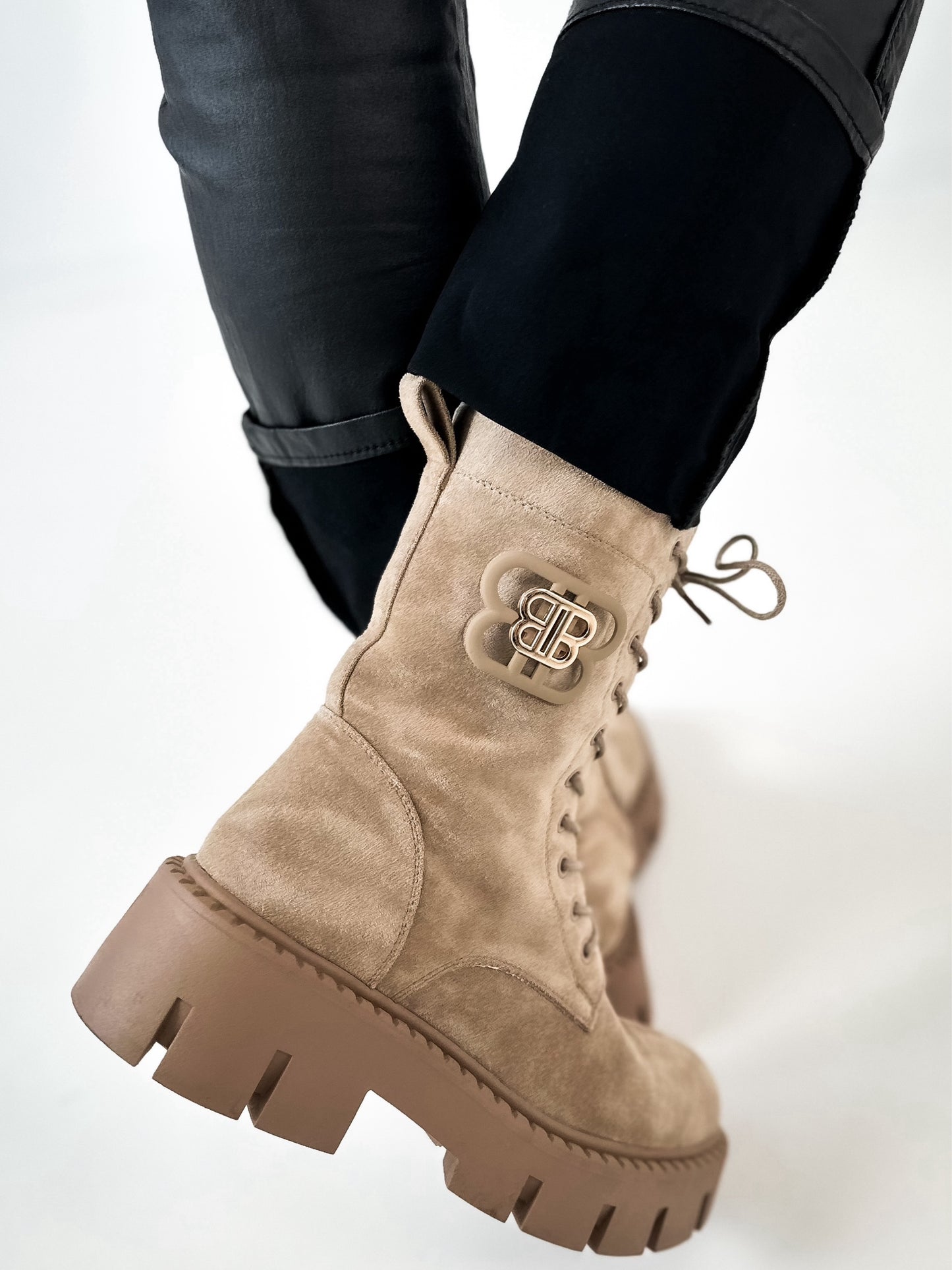 Bootie model "Bold Track" - beige