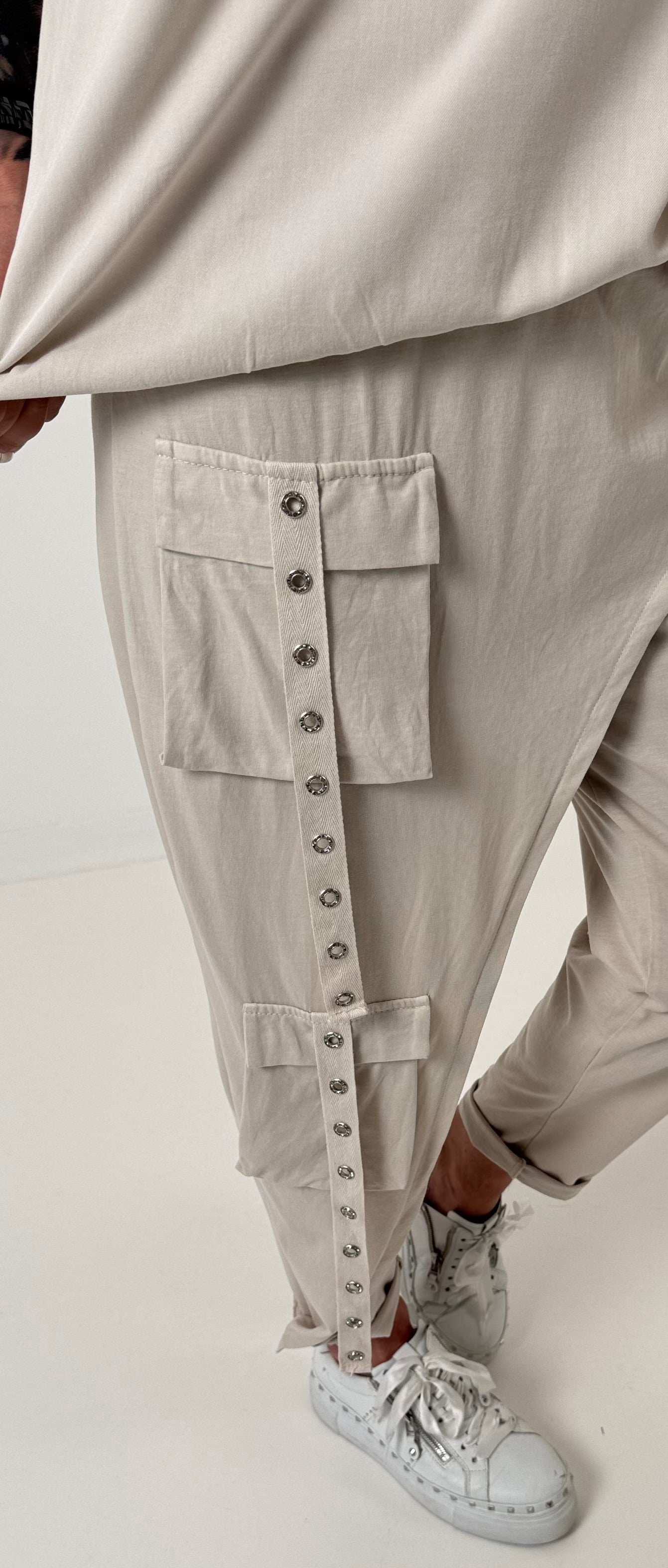 Hose Modell "Sideplay" - beige