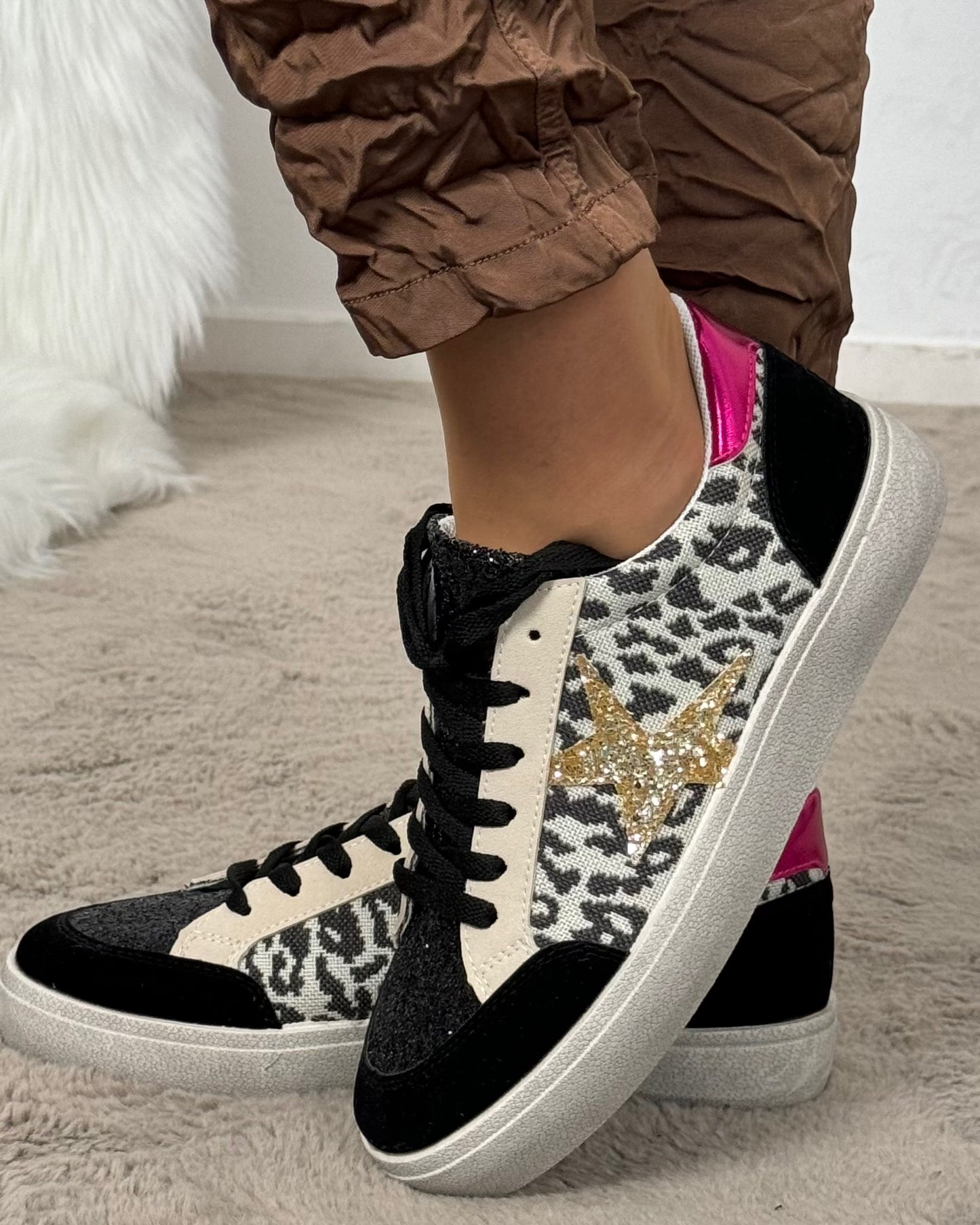 Sneaker "Enjoy" - black-leo