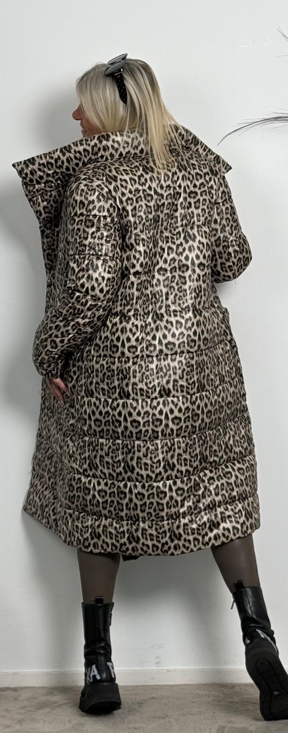 Reversible coat "Amazing" - black-leo