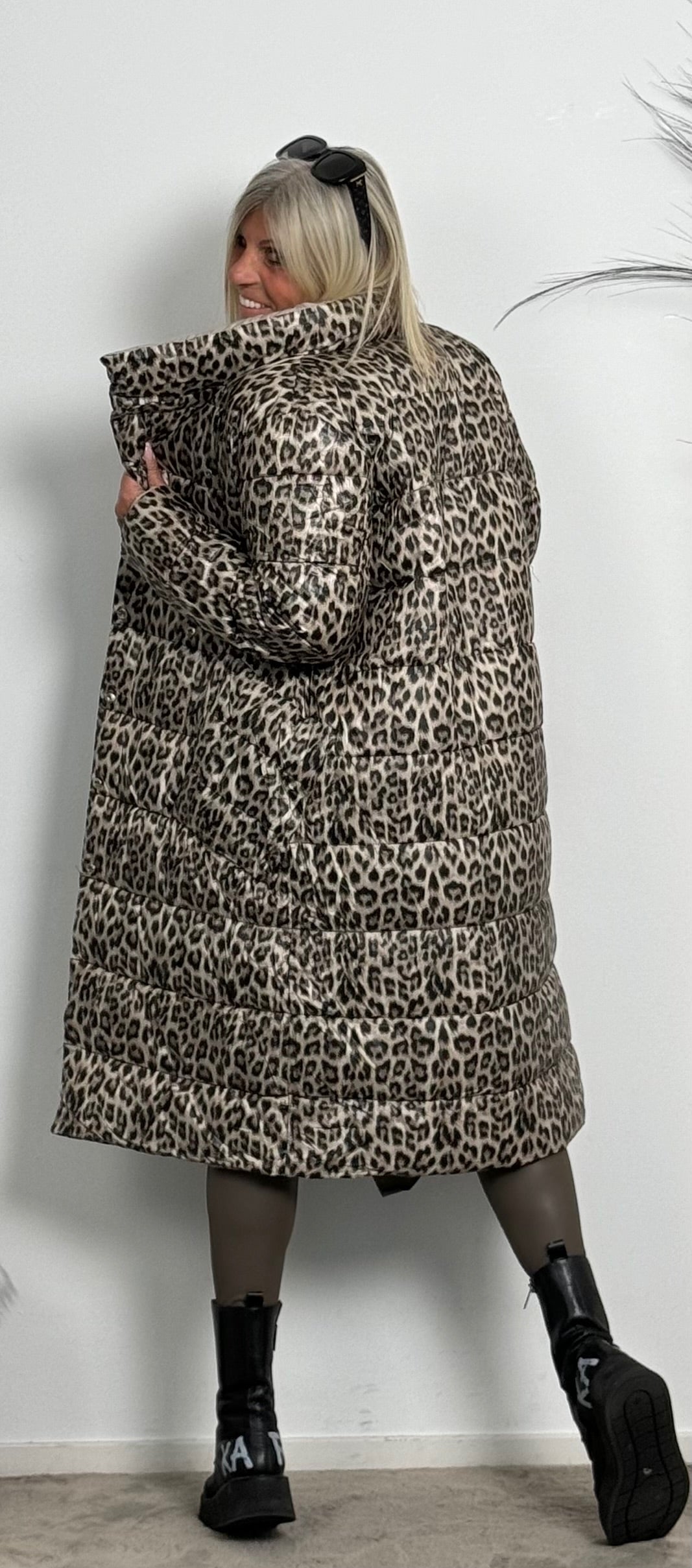 Reversible coat "Amazing" - black-leo