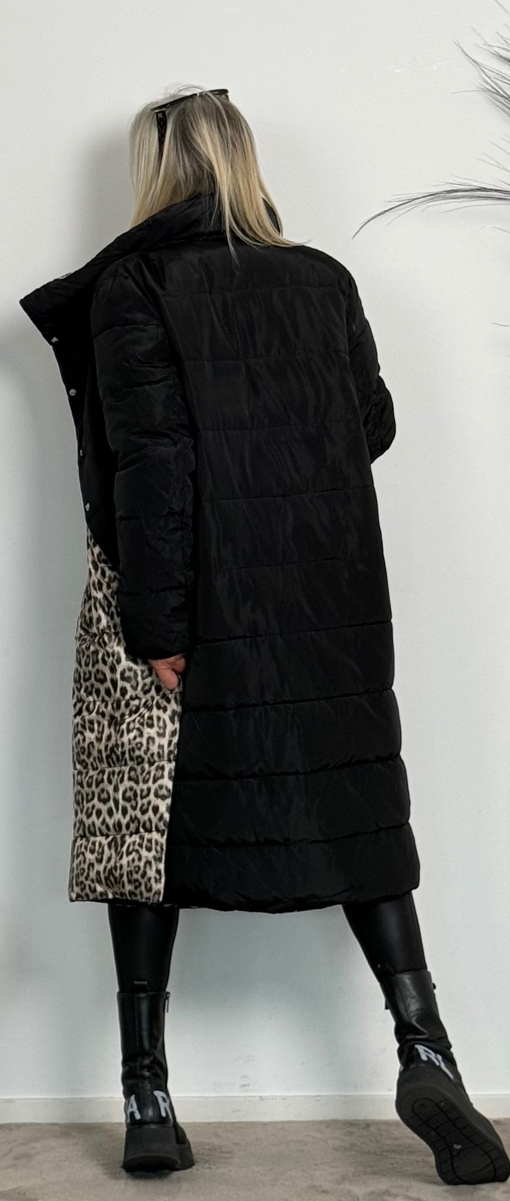 Reversible coat "Amazing" - black-leo