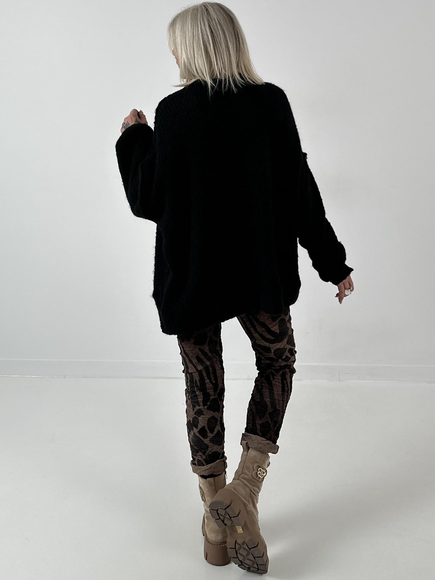 Oversized trui model "Strike" - zwart