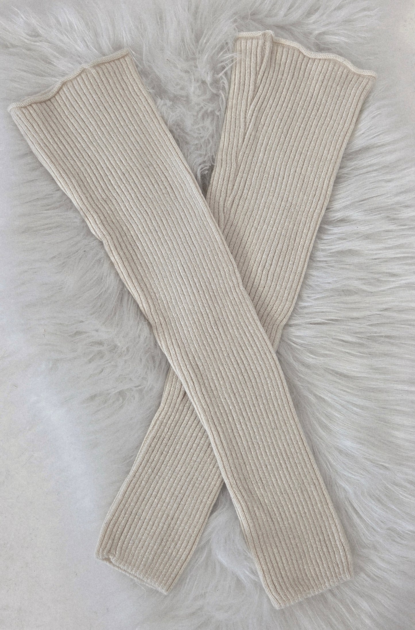 Geribbelde gebreide beenwarmers - beige